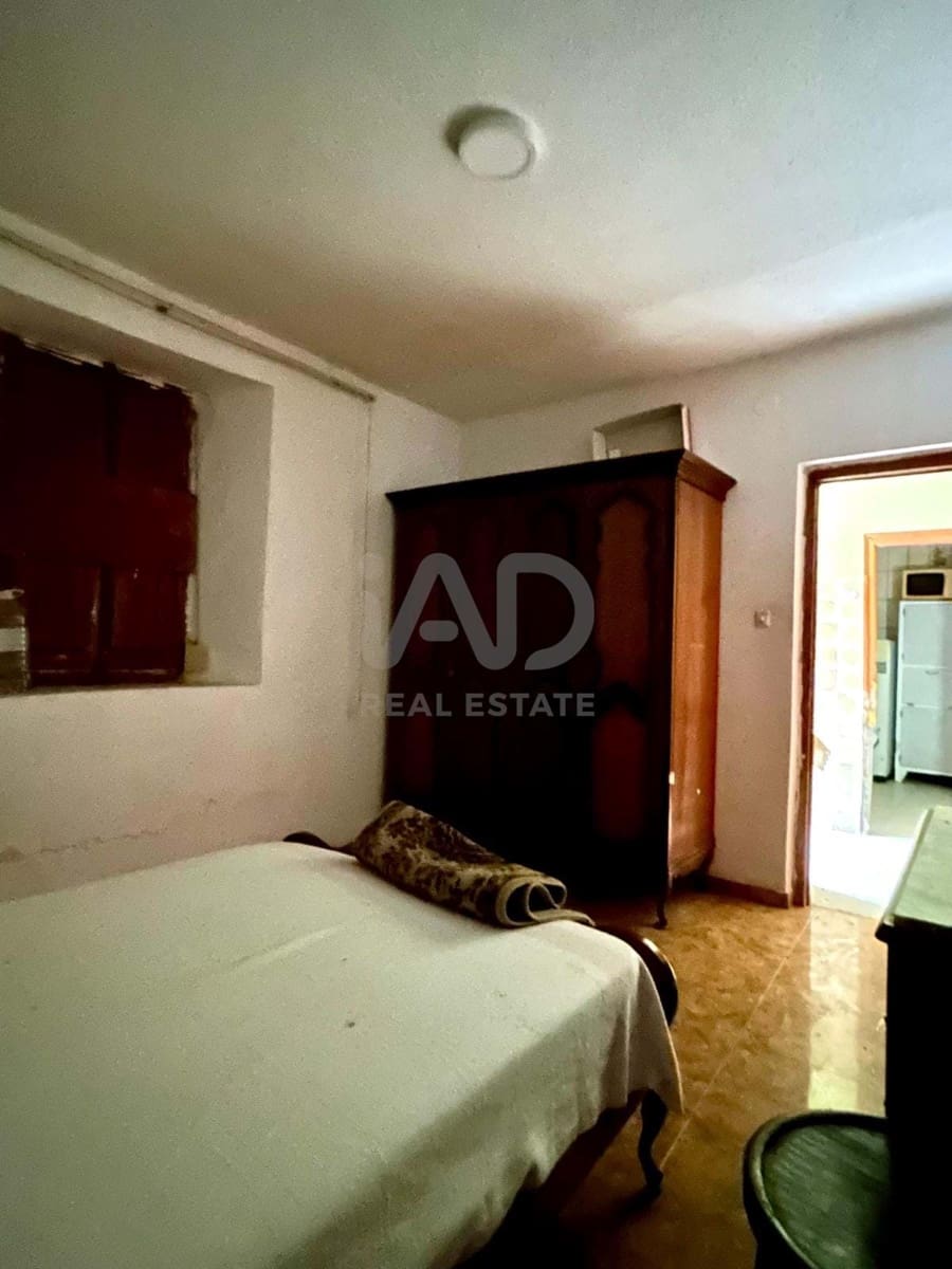 4 slaapkamer Huis te koop in Leon stad - € 24.000 (Ref: 9991208)