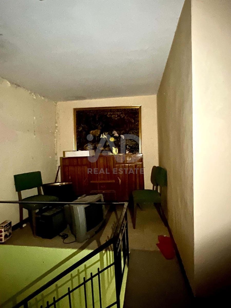 4 slaapkamer Huis te koop in Leon stad - € 24.000 (Ref: 9991208)