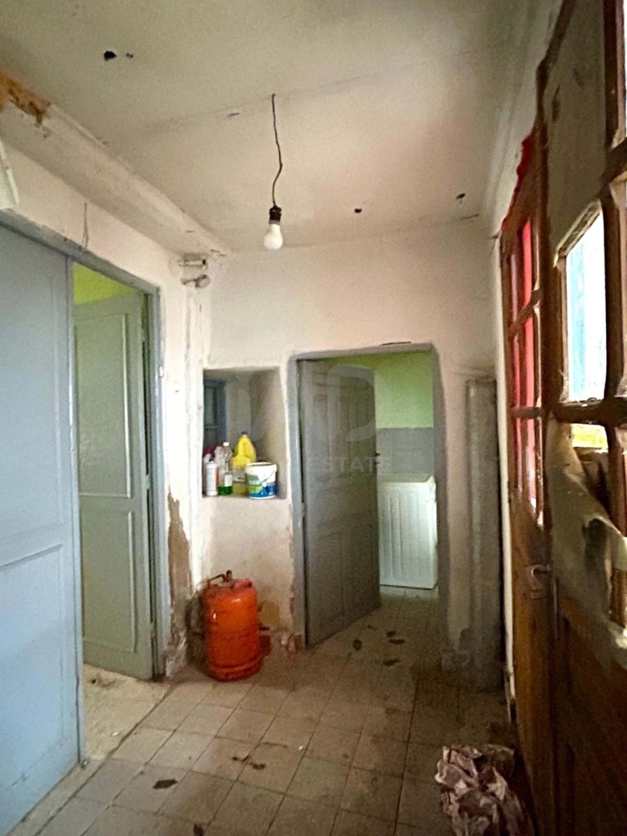 4 slaapkamer Huis te koop in Leon stad - € 24.000 (Ref: 9991208)