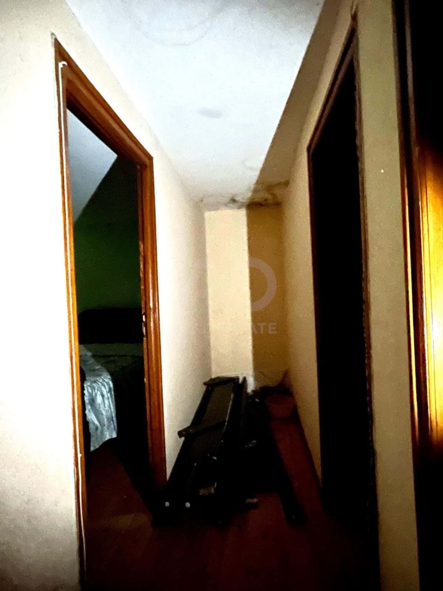 4 slaapkamer Huis te koop in Leon stad - € 24.000 (Ref: 9991208)