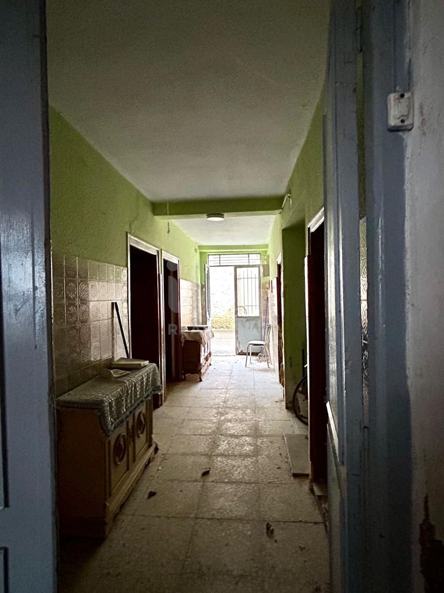 4 slaapkamer Huis te koop in Leon stad - € 24.000 (Ref: 9991208)
