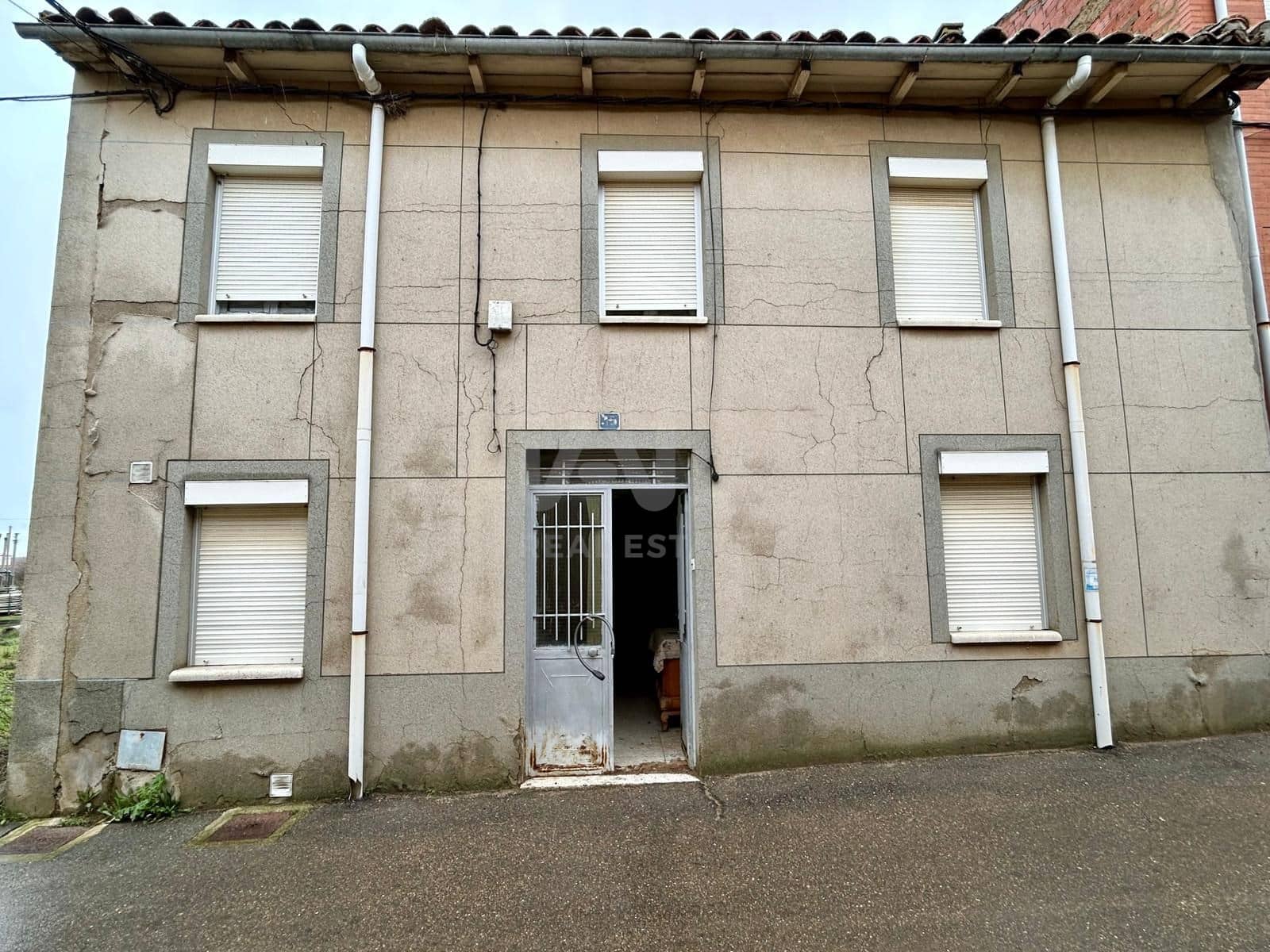 4 slaapkamer Huis te koop in Leon stad - € 24.000 (Ref: 9991208)