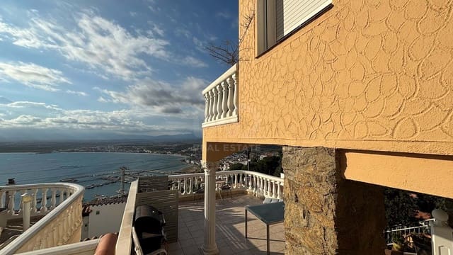 3 slaapkamer Huis te koop in Gerona stad met zwembad garage - € 530.000 (Ref: 9991209)