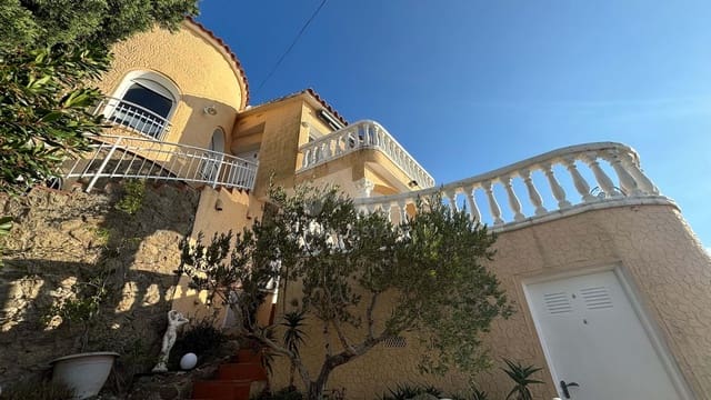 3 slaapkamer Huis te koop in Gerona stad met zwembad garage - € 530.000 (Ref: 9991209)