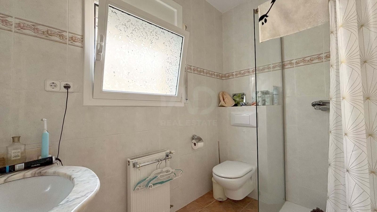 3 slaapkamer Huis te koop in Gerona stad met zwembad garage - € 530.000 (Ref: 9991209)