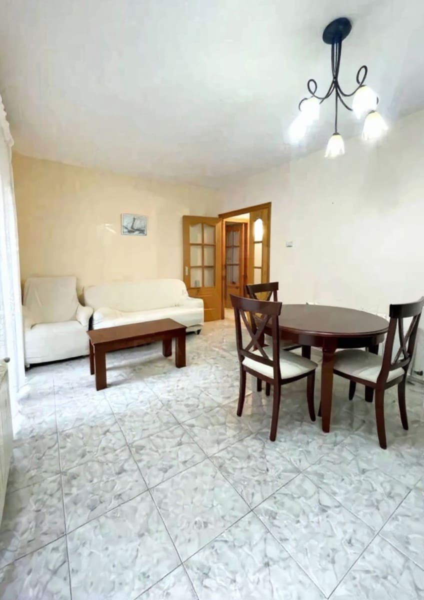 3 slaapkamer Huis te koop in Gerona stad - € 600.000 (Ref: 9991214)