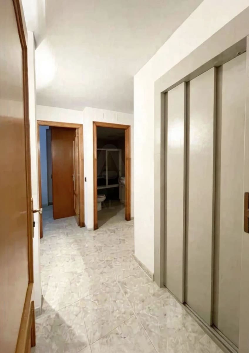 3 slaapkamer Huis te koop in Gerona stad - € 600.000 (Ref: 9991214)