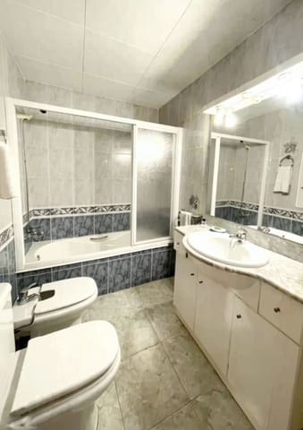 3 slaapkamer Huis te koop in Gerona stad - € 600.000 (Ref: 9991214)