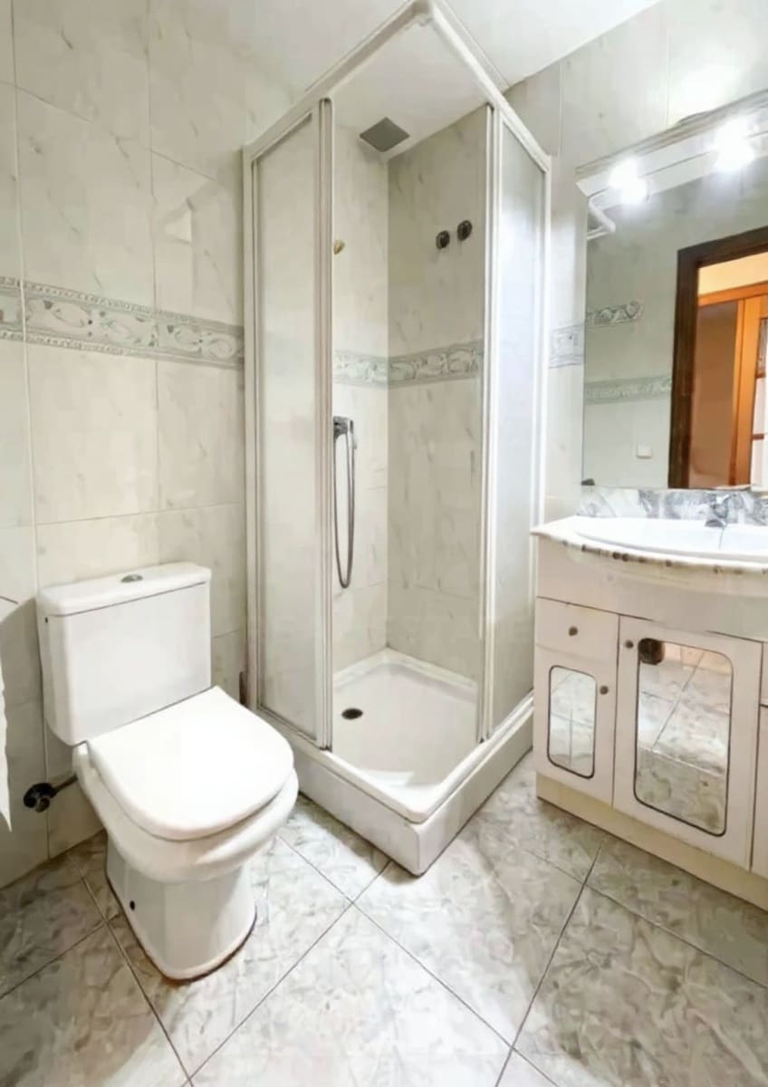 3 slaapkamer Huis te koop in Gerona stad - € 600.000 (Ref: 9991214)