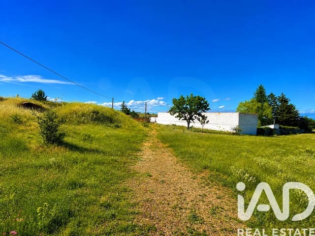 Finca/Herregård til salgs i Leon by - € 10 000 (Ref: 9991215)