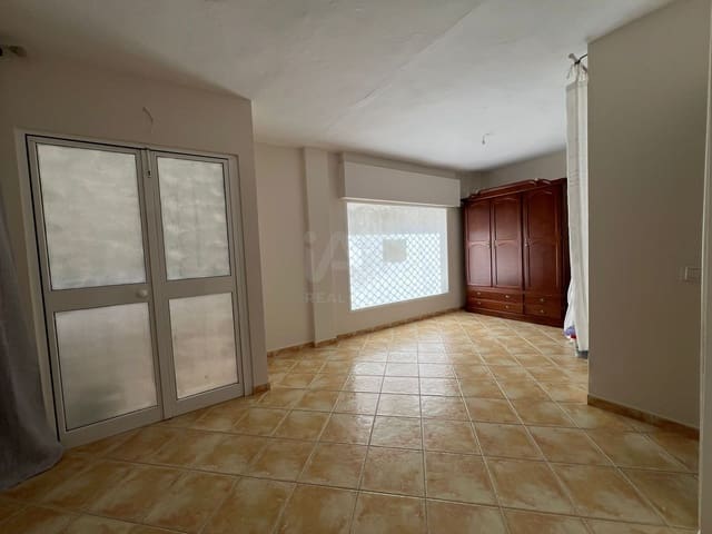 3 slaapkamer Appartement te koop in Lepe - € 127.000 (Ref: 9991220)