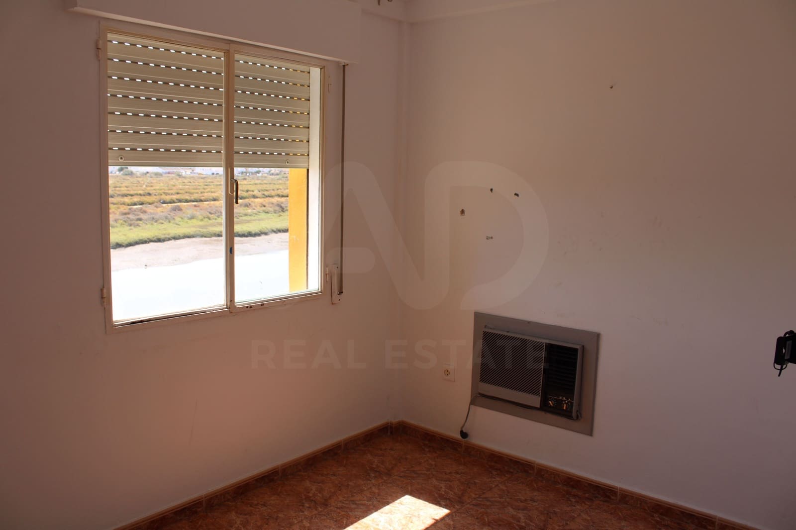 4 makuuhuone Huoneisto myytävänä paikassa Huelva kaupunki - 114 500 € (Ref: 9991223)