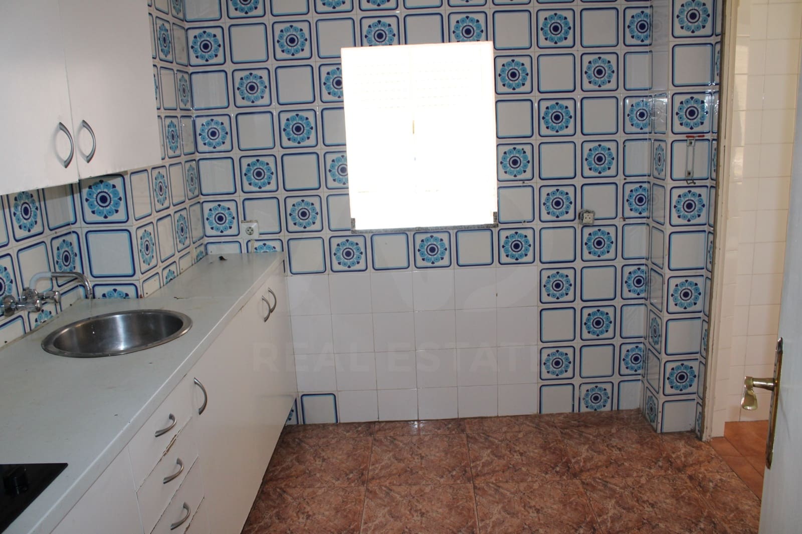 4 makuuhuone Huoneisto myytävänä paikassa Huelva kaupunki - 114 500 € (Ref: 9991223)