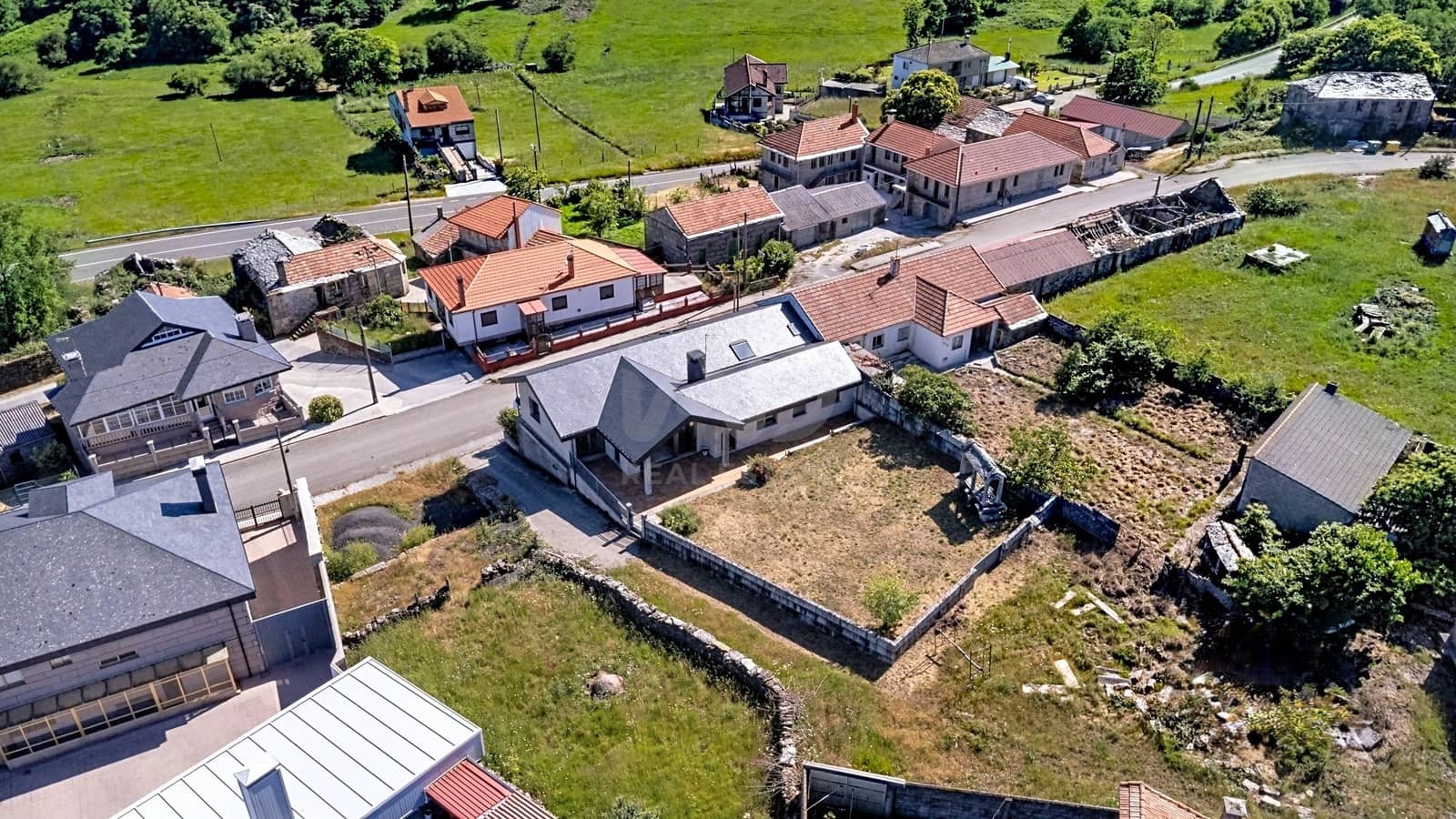 4 makuuhuone Maalaistalo myytävänä paikassa Ourense kaupunki mukana 
autotalli - 370 000 € (Ref: 9991226)