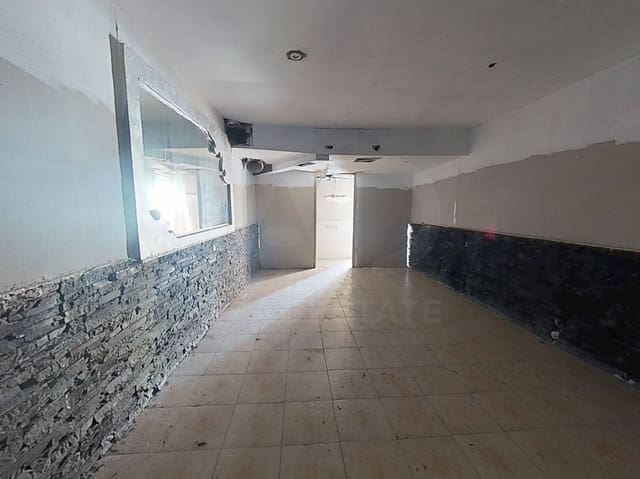 Adosado de 4 habitaciones en Tarragona ciudad en venta con garaje - 126.000 € (Ref: 9991228)