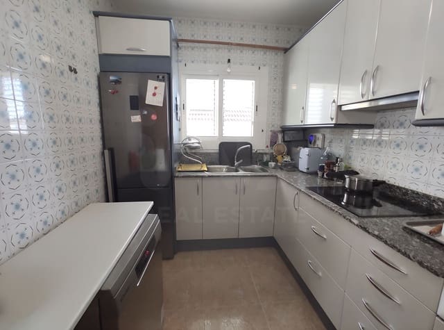 3 soverom Hus til salgs i Tarragona by med garasje - € 224 500 (Ref: 9991230)
