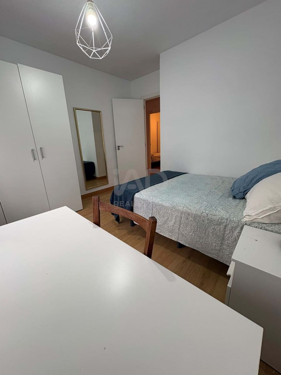 4 bedroom Apartment for sale in Salamanca city - € 247,000 (Ref: 9991234)
