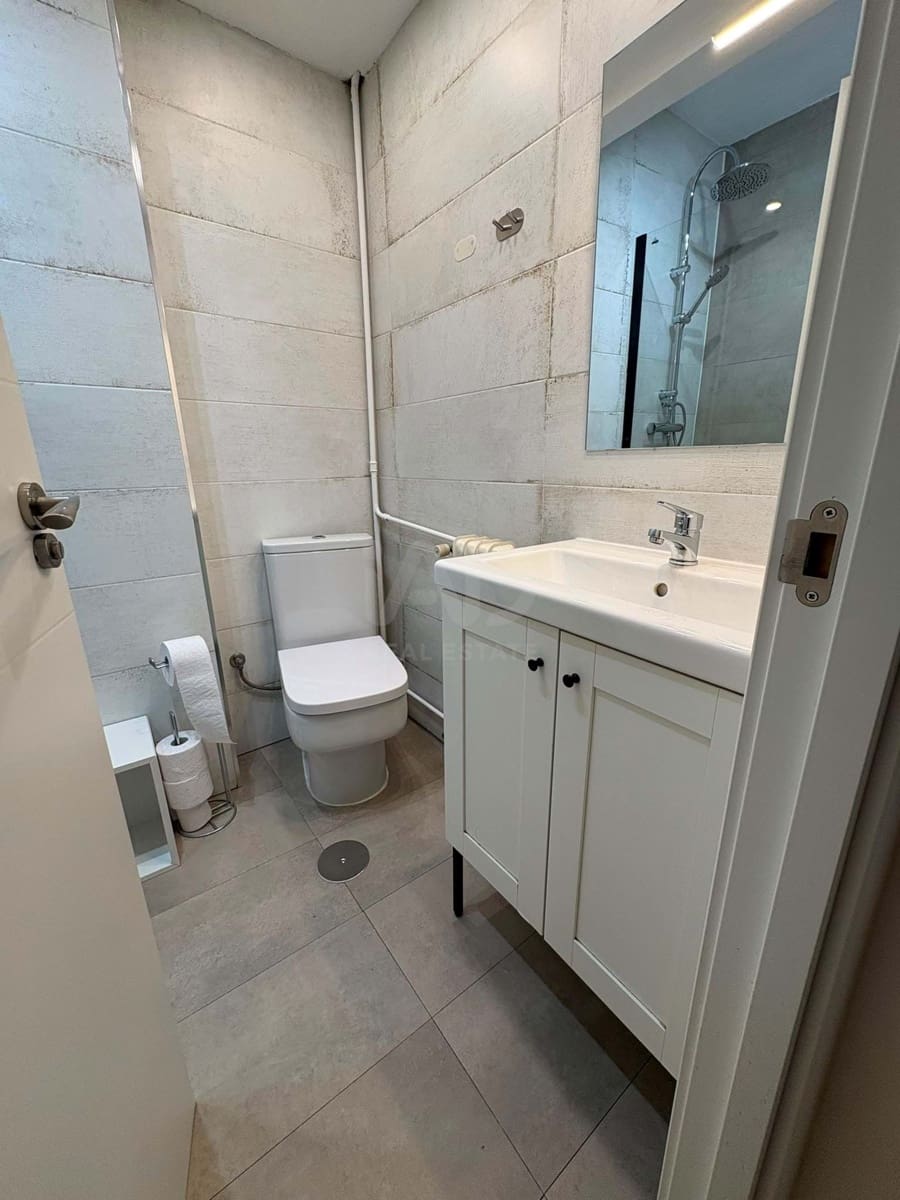 4 bedroom Apartment for sale in Salamanca city - € 247,000 (Ref: 9991234)