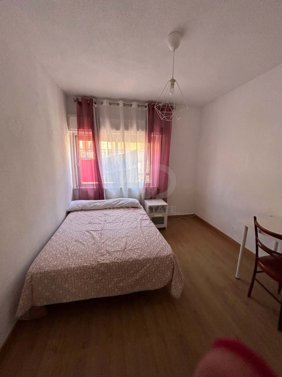 4 bedroom Apartment for sale in Salamanca city - € 247,000 (Ref: 9991234)