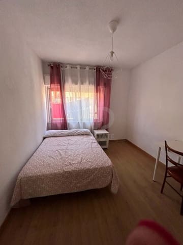 4 bedroom Apartment for sale in Salamanca city - € 247,000 (Ref: 9991234)