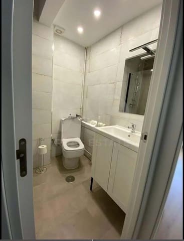 4 bedroom Apartment for sale in Salamanca city - € 247,000 (Ref: 9991234)