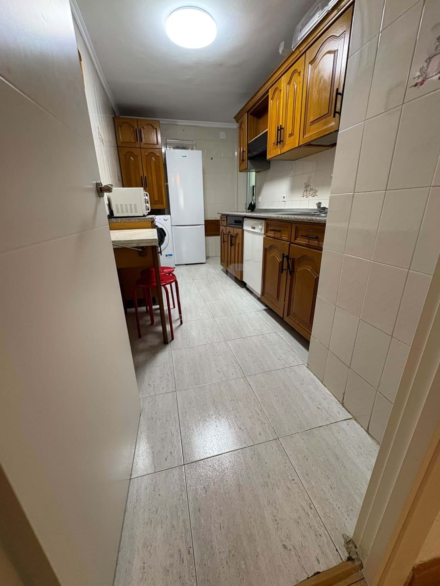 4 bedroom Apartment for sale in Salamanca city - € 247,000 (Ref: 9991234)
