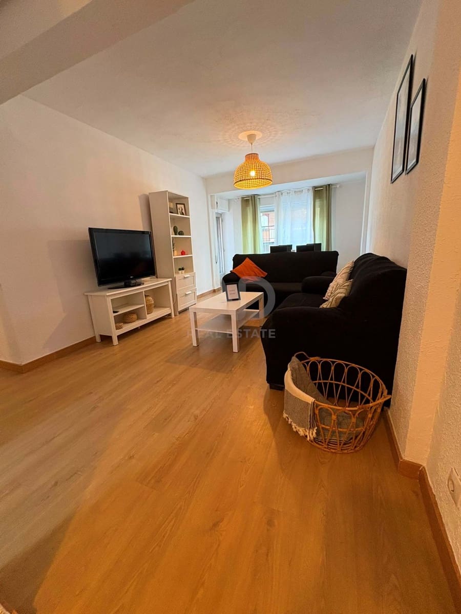 4 bedroom Apartment for sale in Salamanca city - € 247,000 (Ref: 9991234)
