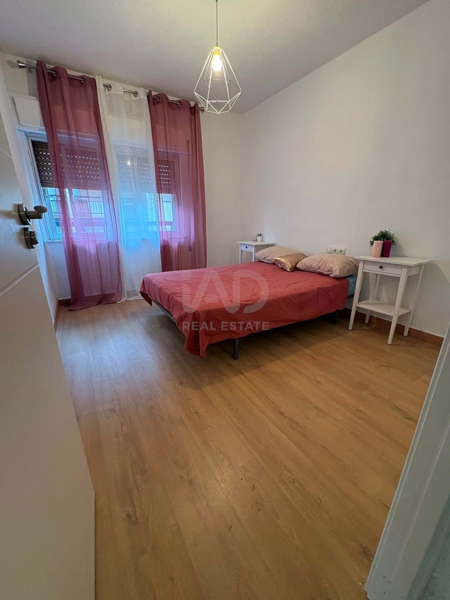 4 bedroom Apartment for sale in Salamanca city - € 247,000 (Ref: 9991234)