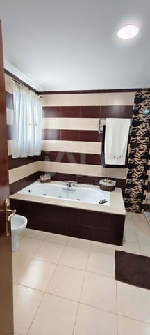 3 slaapkamer Penthouse te koop in Sevilla stad met garage - € 220.000 (Ref: 9991239)