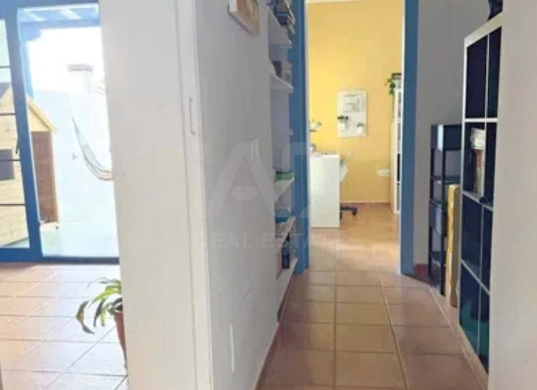 3 soveværelse Rækkehus til salg i Puerto Calero med swimmingpool - € 420.000 (Ref: 9991240)