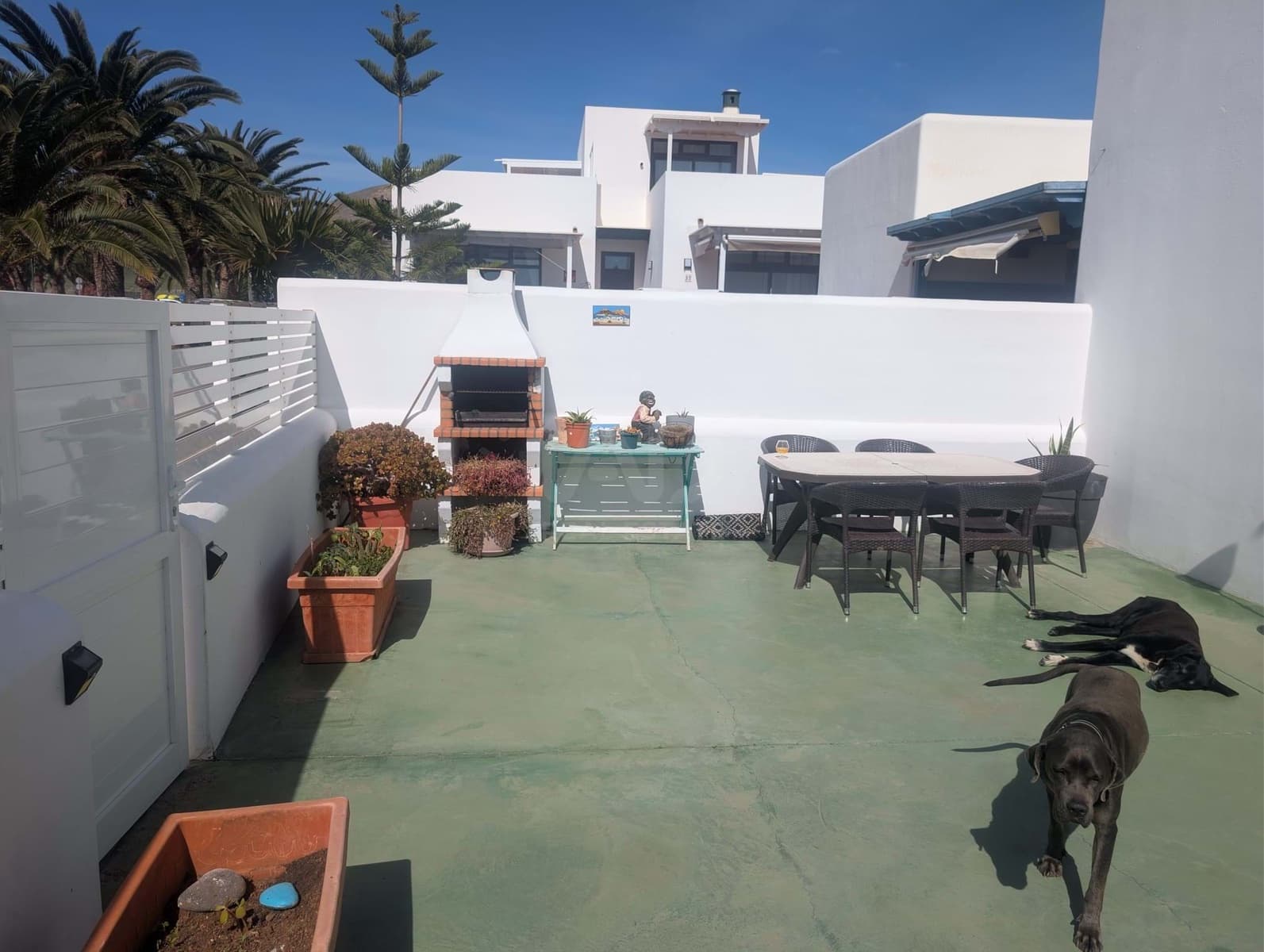 3 soveværelse Rækkehus til salg i Puerto Calero med swimmingpool - € 420.000 (Ref: 9991240)