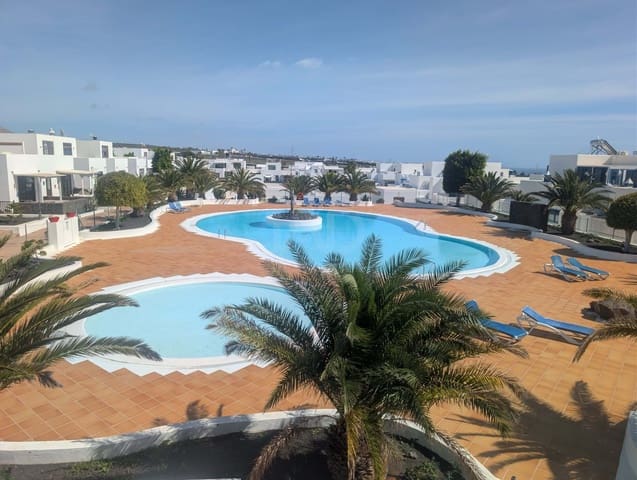 3 soverom Rekkehus til salgs i Puerto Calero, Yaiza med svømmebasseng - € 420 000 (Ref: 9991240)