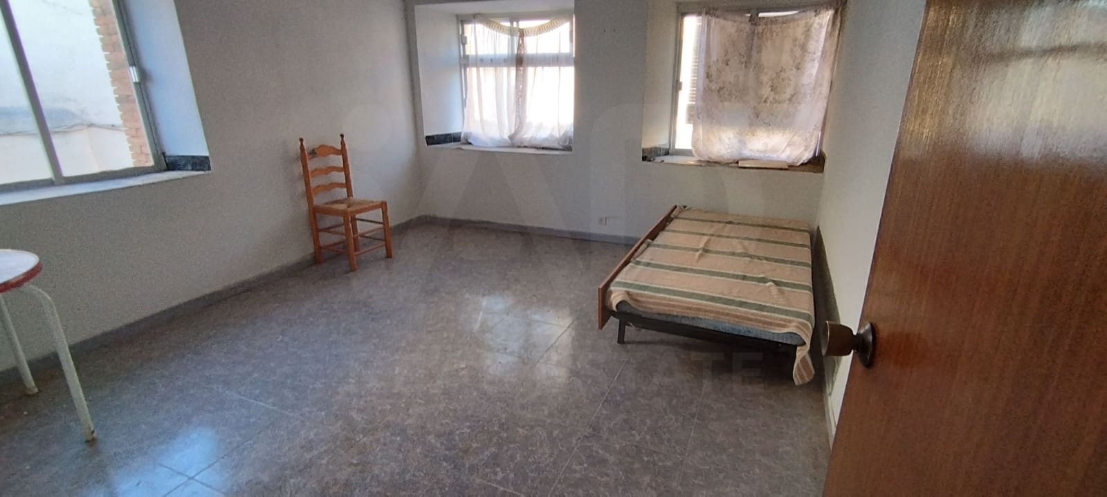 5 slaapkamer Huis te koop in Salamanca stad - € 95.000 (Ref: 9991245)