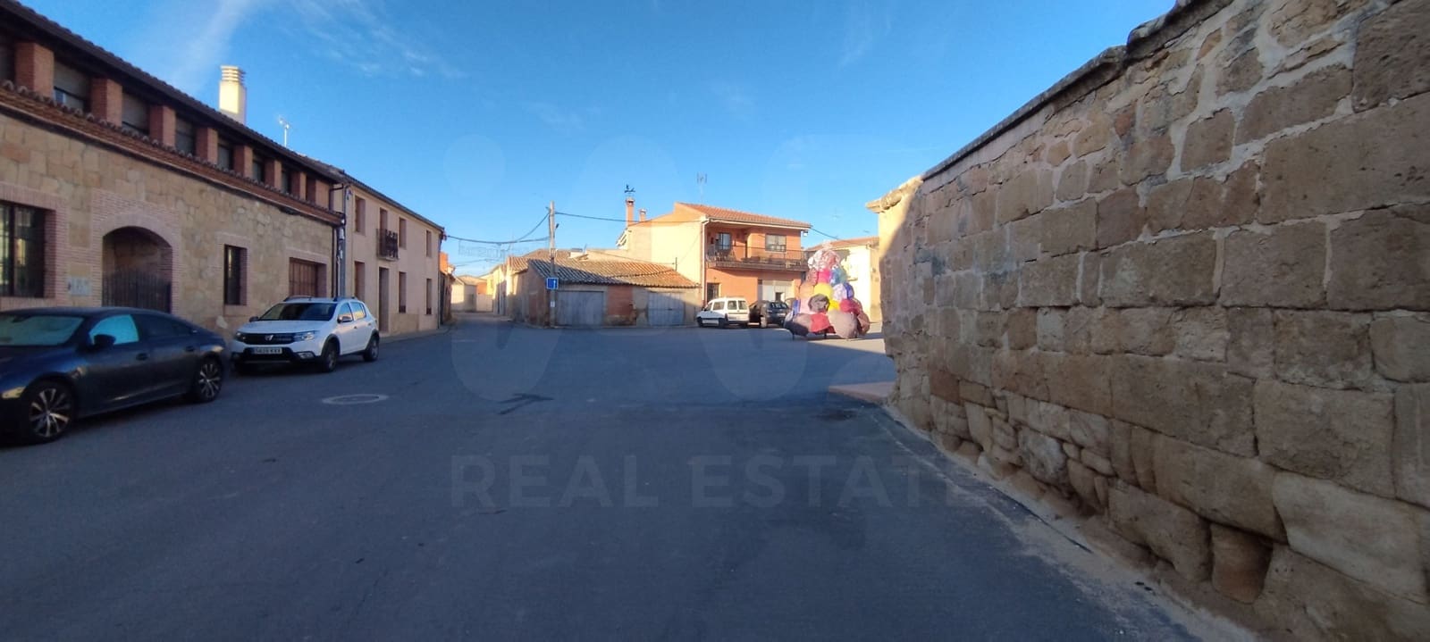 5 slaapkamer Huis te koop in Salamanca stad - € 95.000 (Ref: 9991245)