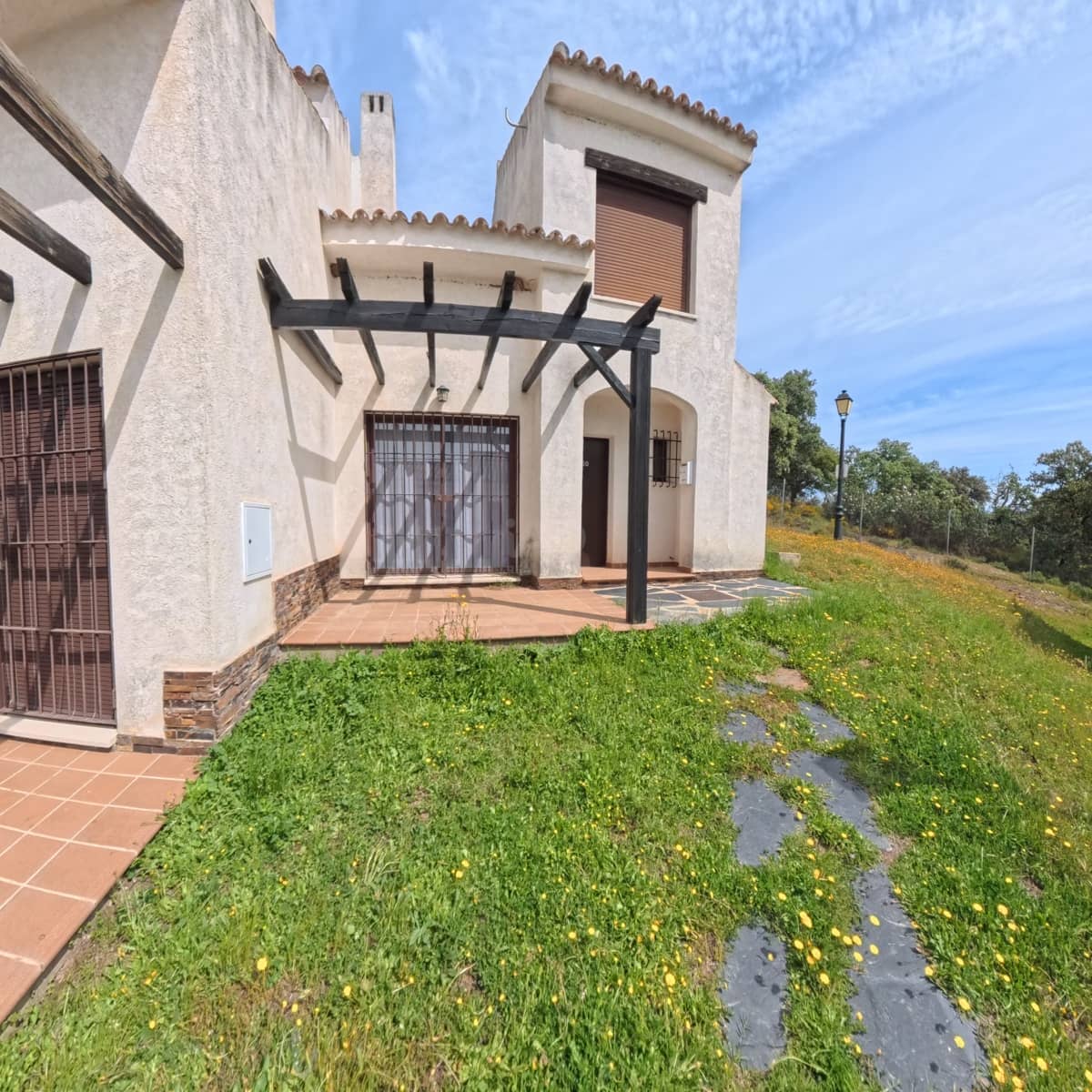 2 sovrum Hus till salu i Sevilla stad med pool - 143 000 € (Ref: 9991246)