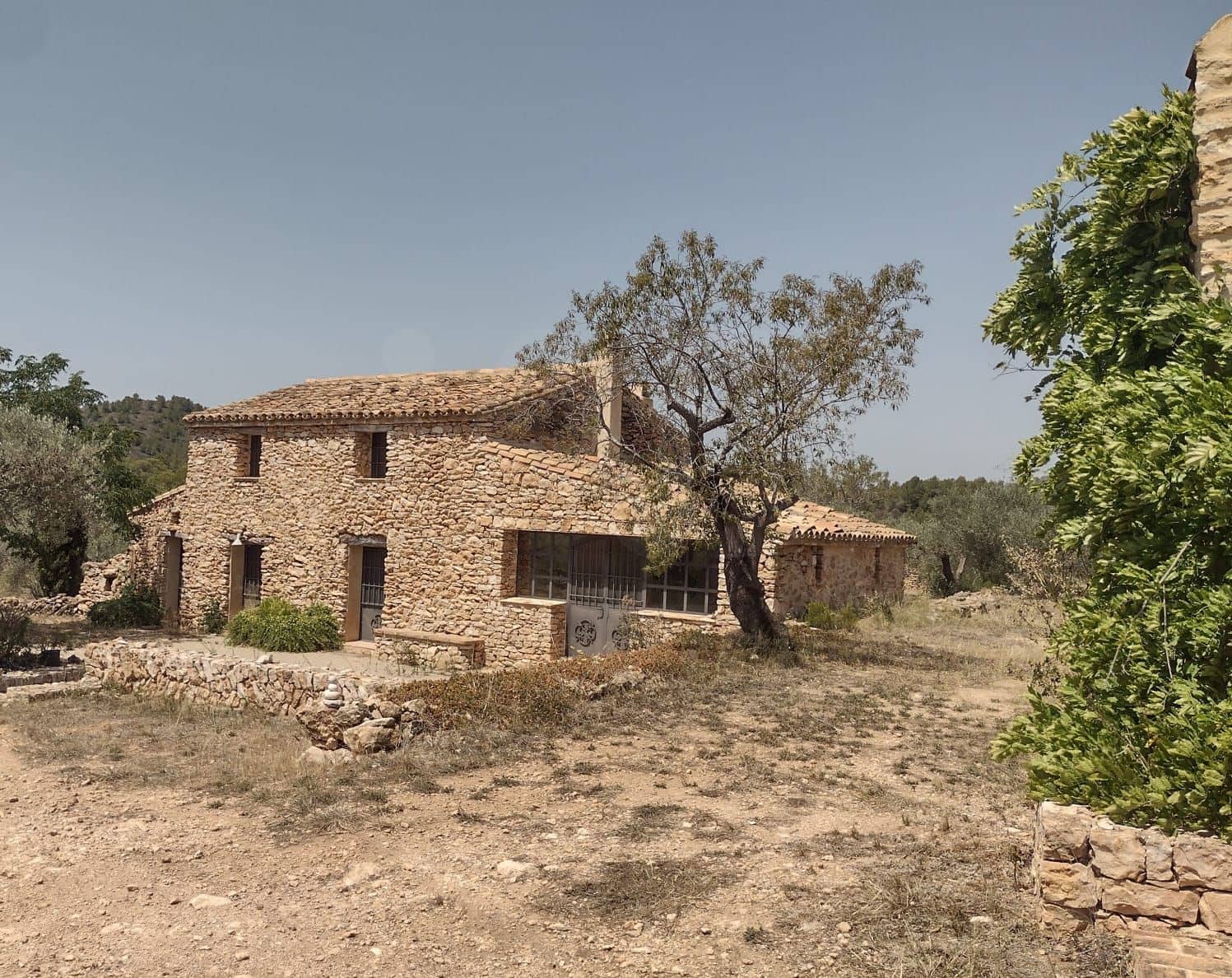4 bedroom Finca/Country House for sale in Tarragona city - € 395,000 (Ref: 9991247)