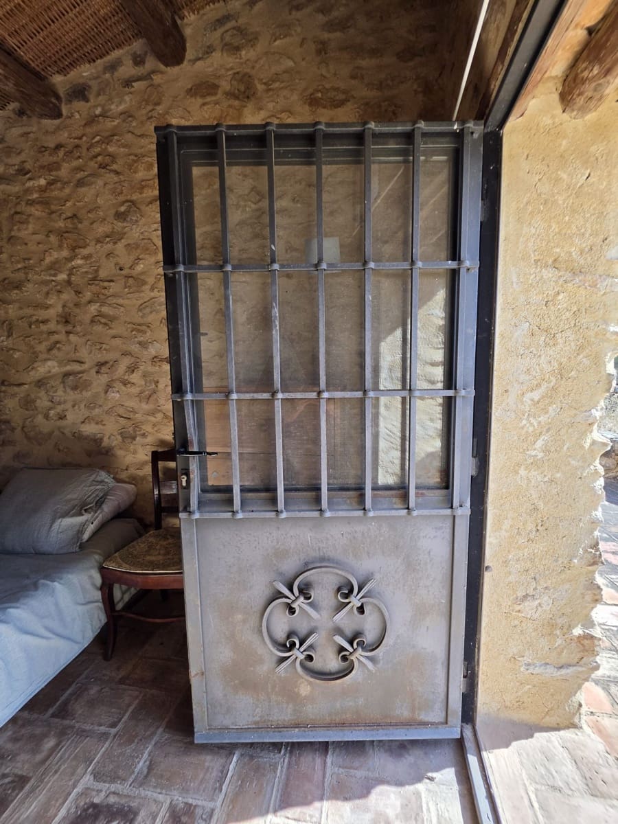4 bedroom Finca/Country House for sale in Tarragona city - € 395,000 (Ref: 9991247)