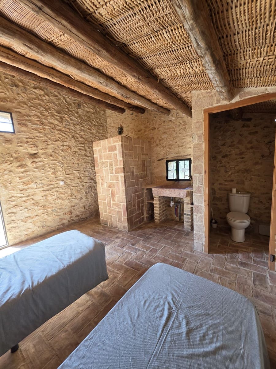 4 bedroom Finca/Country House for sale in Tarragona city - € 395,000 (Ref: 9991247)