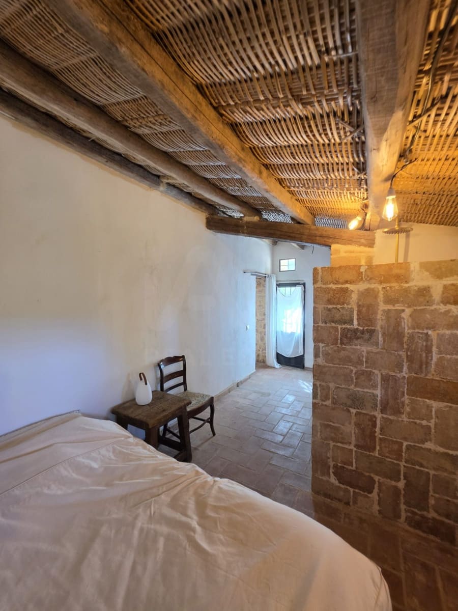 4 bedroom Finca/Country House for sale in Tarragona city - € 395,000 (Ref: 9991247)