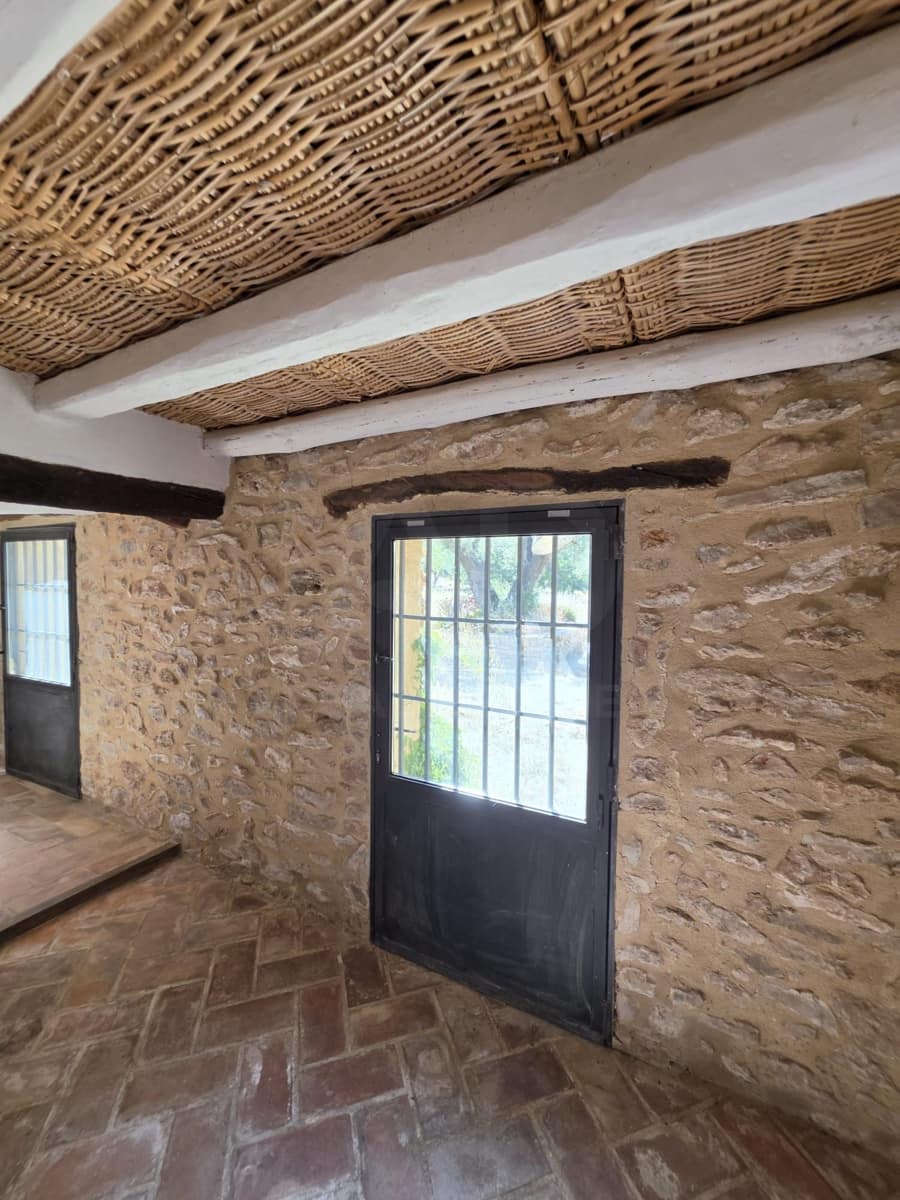4 bedroom Finca/Country House for sale in Tarragona city - € 395,000 (Ref: 9991247)