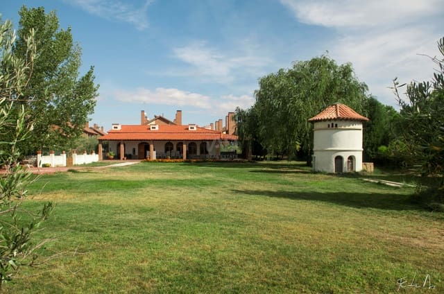 Terrain à Bâtir à vendre à Camarma de Esteruelas - 649 990 € (Ref: 9991254)
