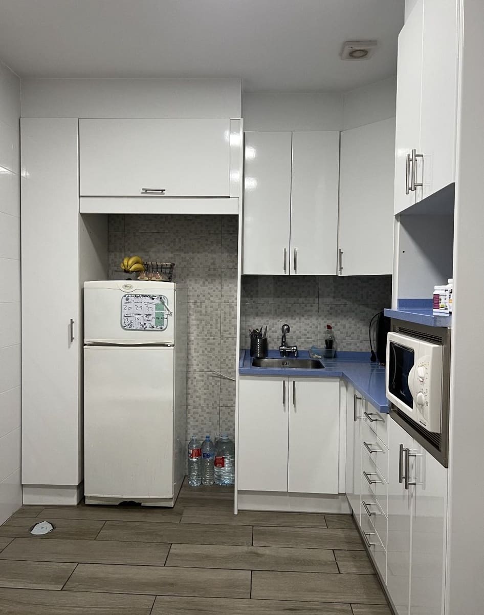 Kaupallinen myytävänä paikassa Madrid kaupunki - 459 000 € (Ref: 9991257)