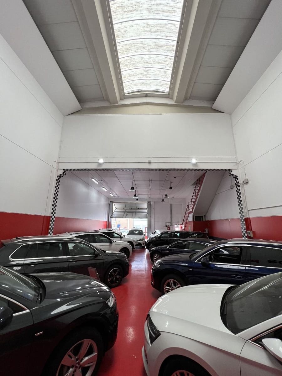 Kaupallinen myytävänä paikassa Madrid kaupunki - 459 000 € (Ref: 9991257)