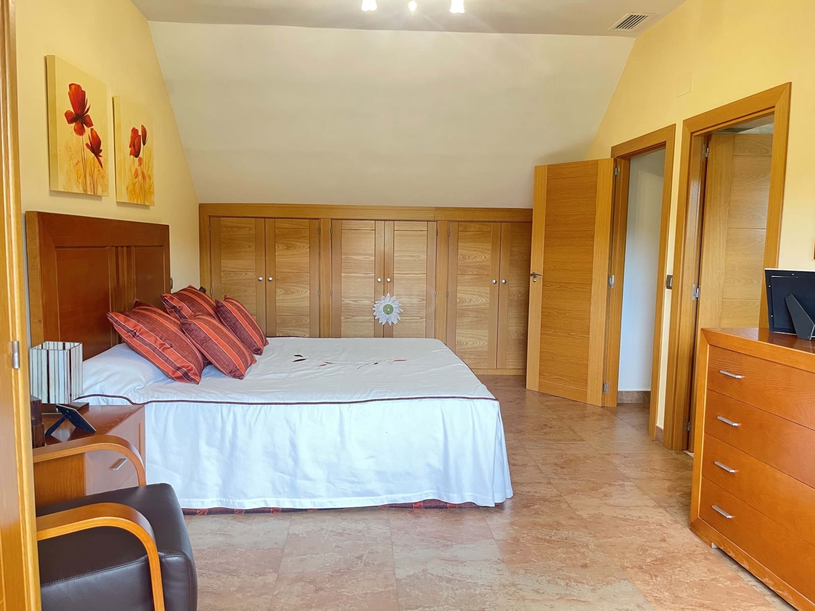 4 chambre Villa/Maison à vendre à Madrid ville avec piscine garage - 770 000 € (Ref: 9991267)