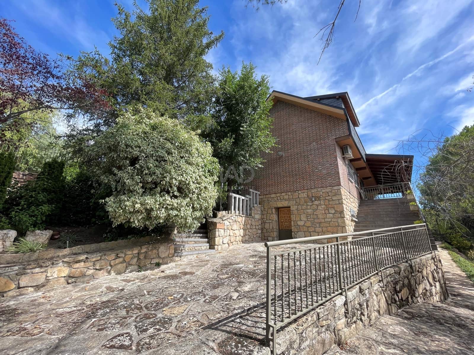 4 chambre Villa/Maison à vendre à Madrid ville avec piscine garage - 770 000 € (Ref: 9991267)