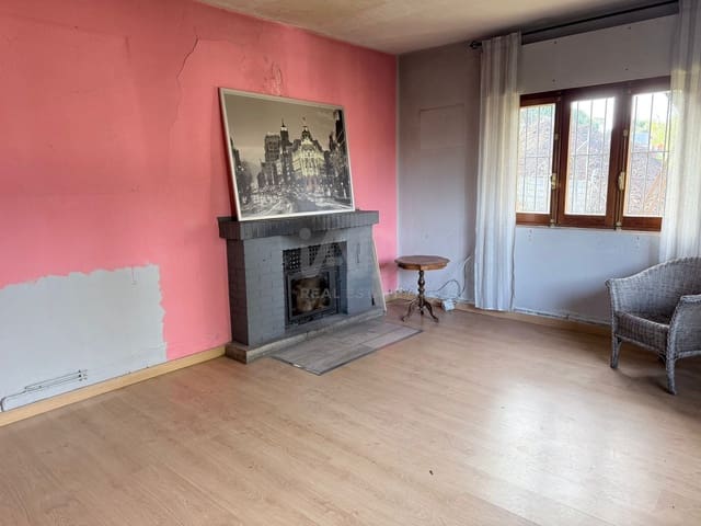 4 soverom Villa til salgs i Madrid by med garasje - € 480 000 (Ref: 9991268)