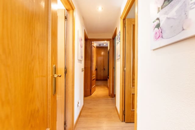 3 bedroom Penthouse for sale in Las Rozas de Madrid with pool - € 685,000 (Ref: 9991270)