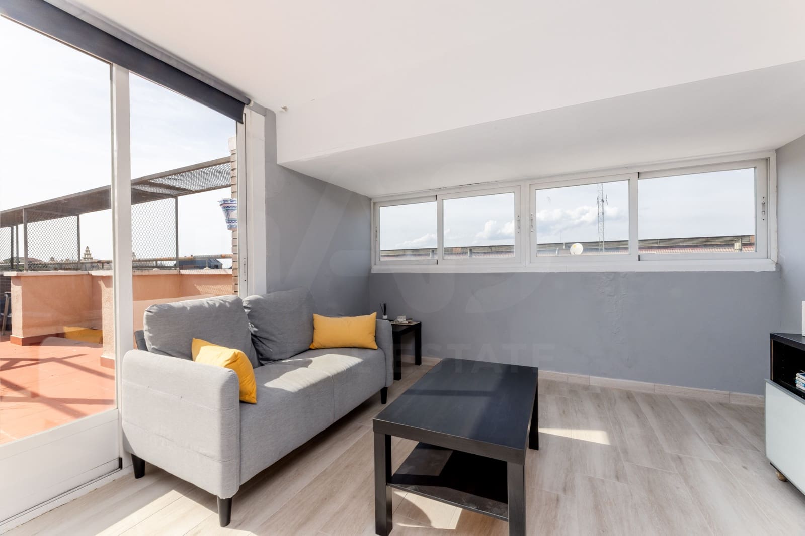 3 sovrum Takvåning till salu i Madrid stad med pool - 685 000 € (Ref: 9991270)