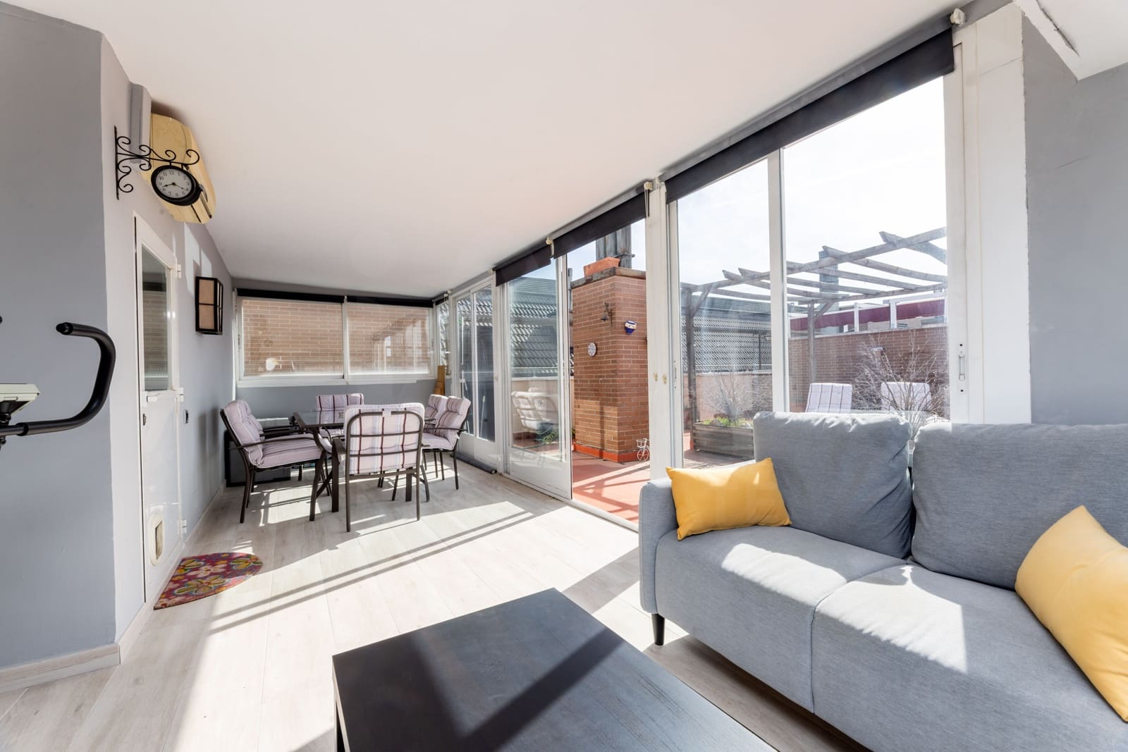 3 sovrum Takvåning till salu i Madrid stad med pool - 685 000 € (Ref: 9991270)