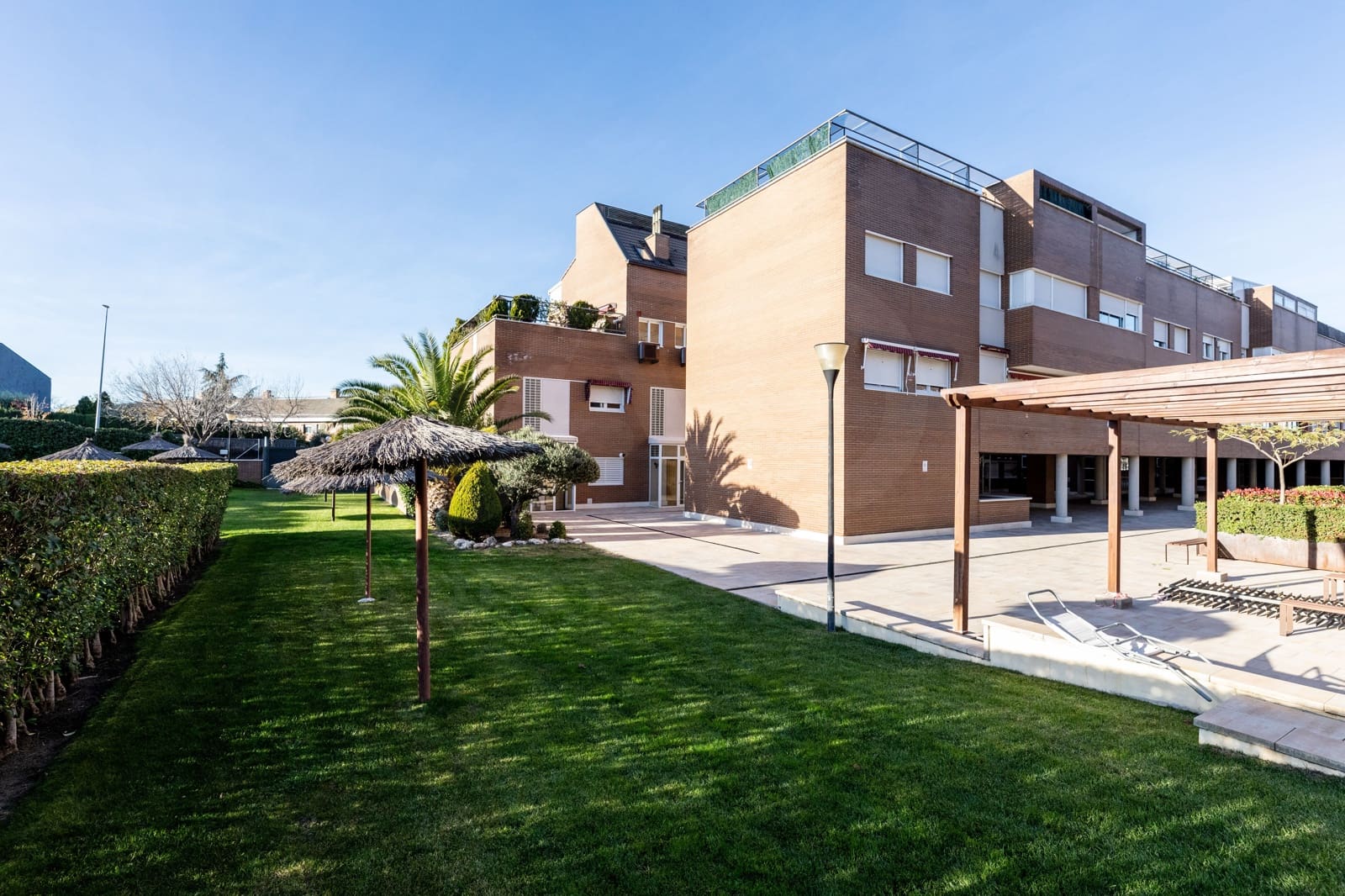 3 sovrum Takvåning till salu i Madrid stad med pool - 685 000 € (Ref: 9991270)